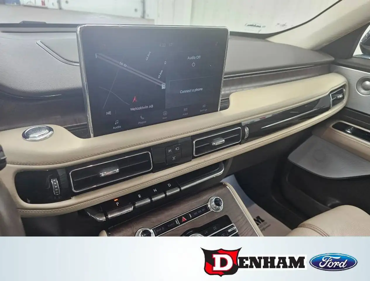 Lincoln Aviator снимка Lincoln Aviator