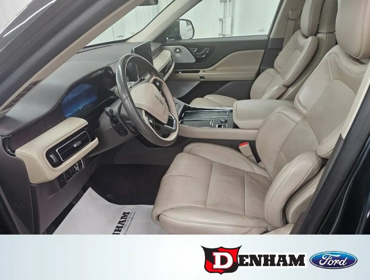 Lincoln Aviator снимка Lincoln Aviator