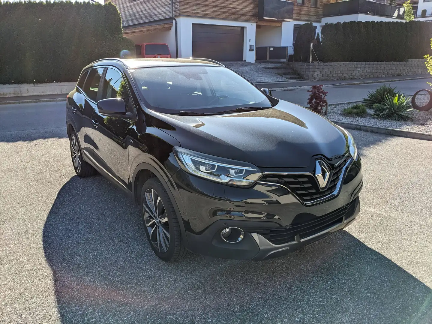 Renault Kadjar Kadjar Energy dCi 130 4WD 6-Gang Bose Bose Schwarz - 2
