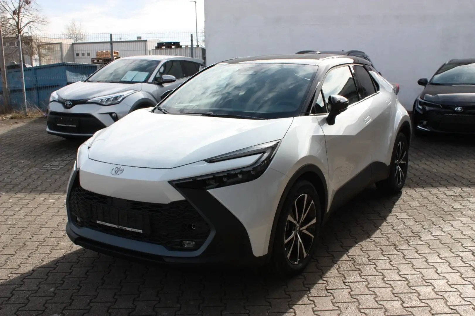 Toyota C-HR 5-Türer Team D 2,0-I-Hybrid, Technik-Paket Fehér - 1