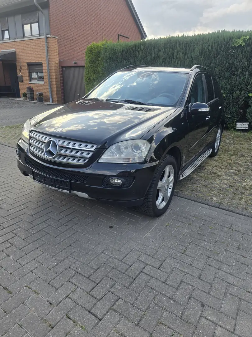 Mercedes-Benz ML 320 ML 320 CDI (164.122) Negru - 1