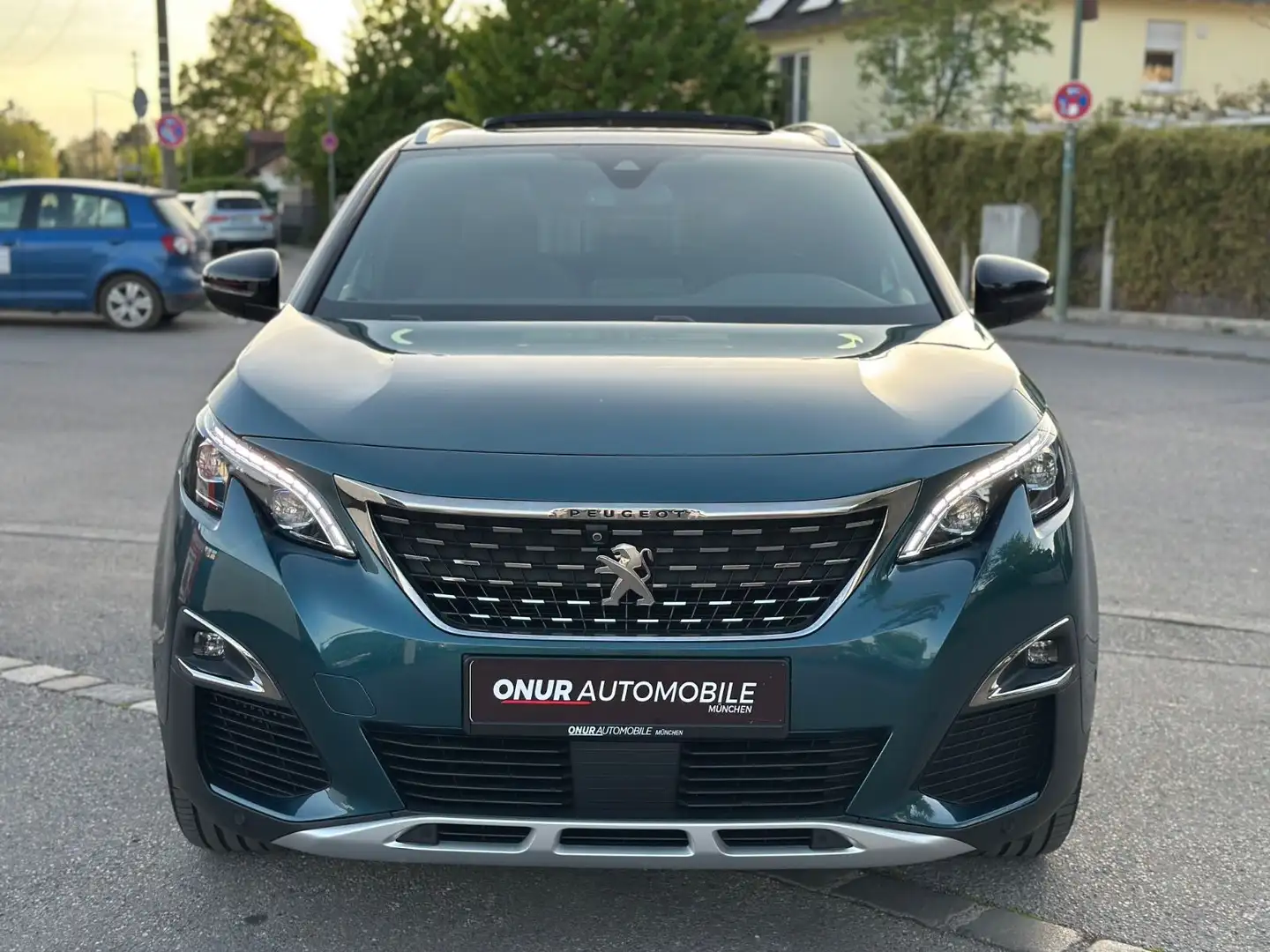 Peugeot 5008 GT Navi Leder Pano Matrix Massage 360° ACC - 2