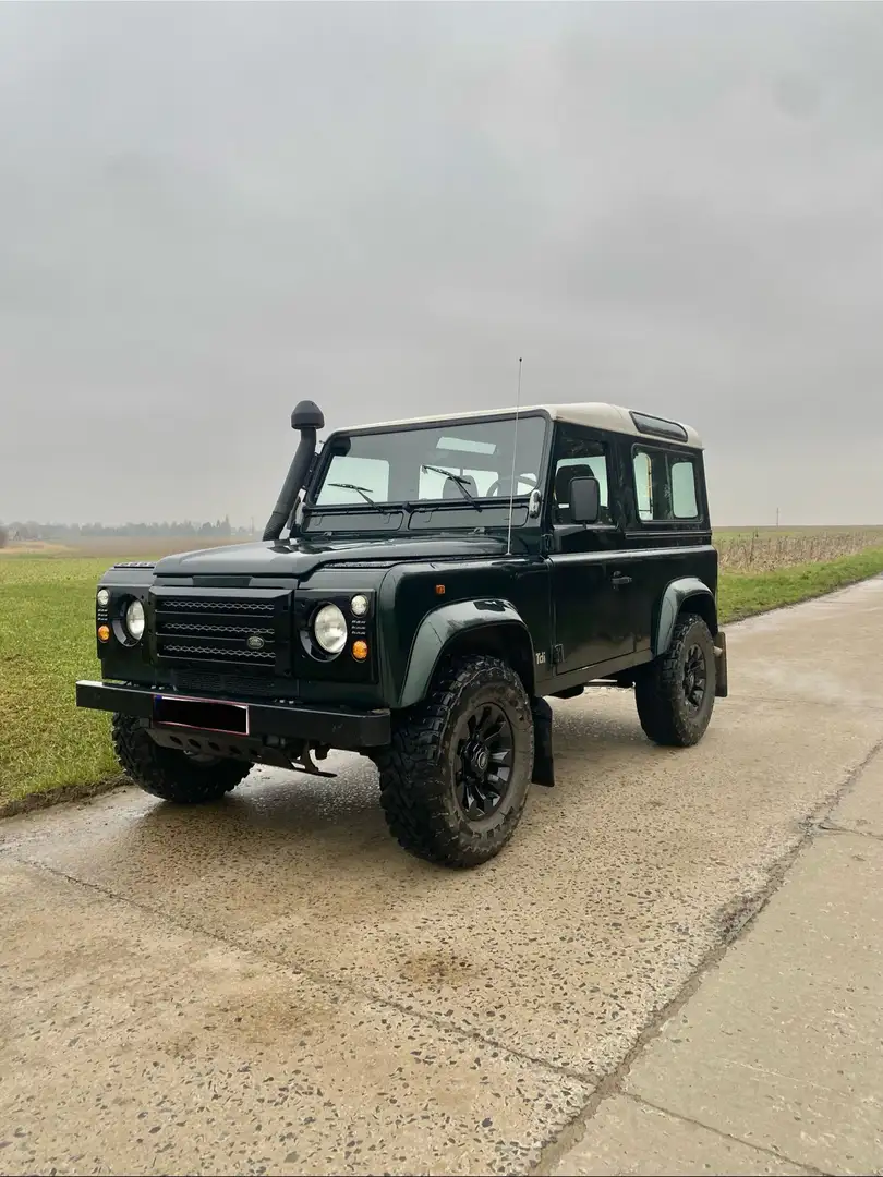 Land Rover Defender 2.5 TDi - 1