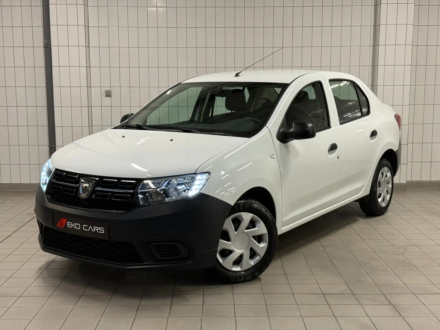 Dacia Logan 1.0i SCe - 57.401 Km - 1er Prop !!! Comme Neuve ! Blanc - 1