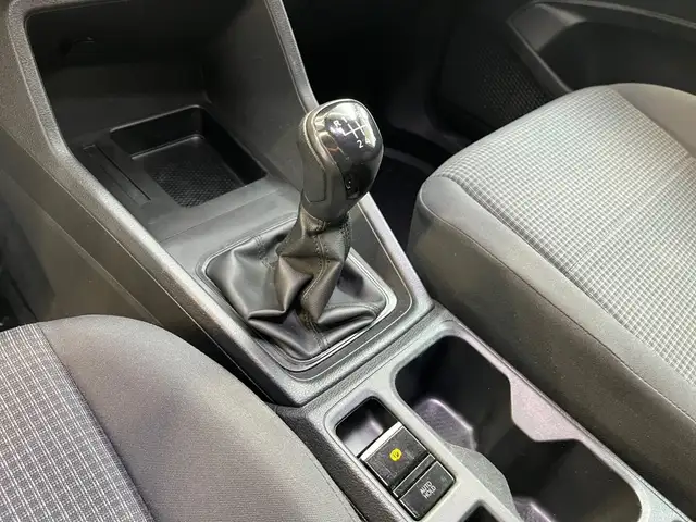 Volkswagen Caddy view 9