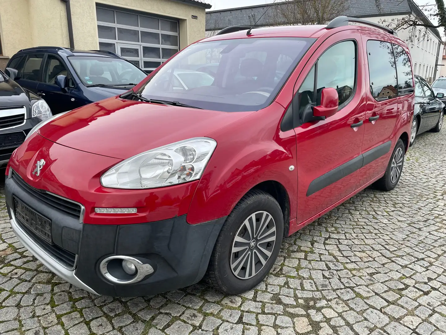 Peugeot Partner Active Piros - 2