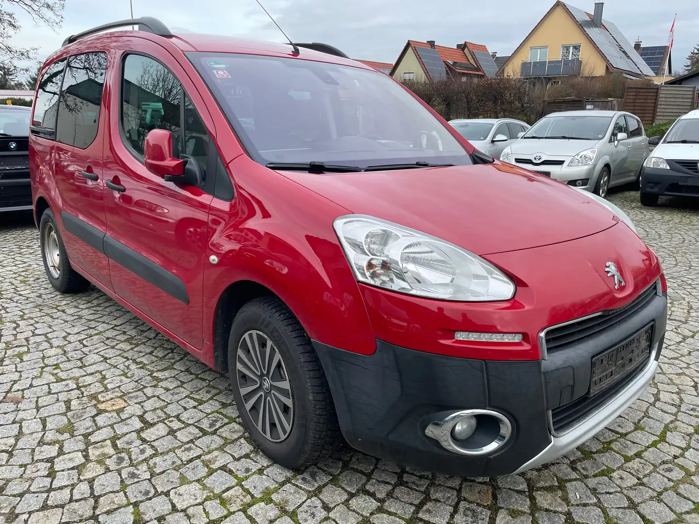 Peugeot Partner Active Piros - 1