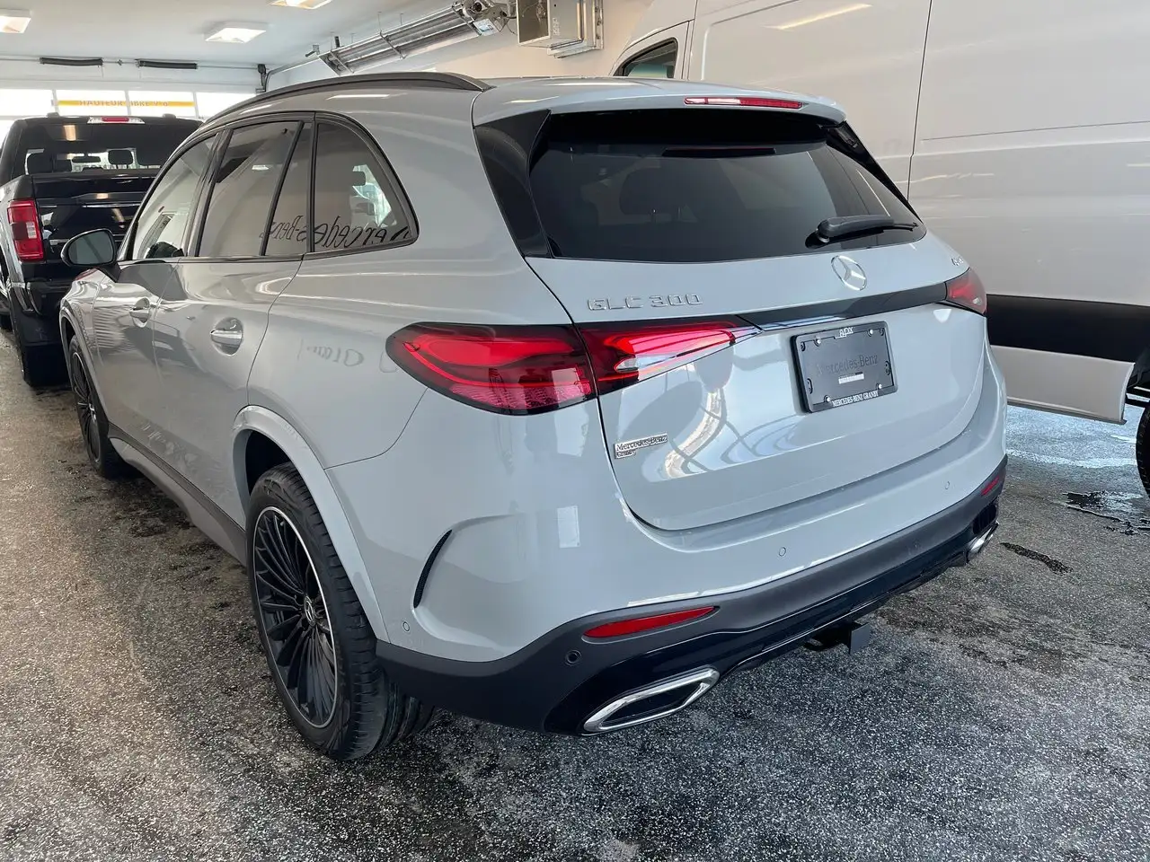 Mercedes-Benz GLC снимка Mercedes-Benz GLC