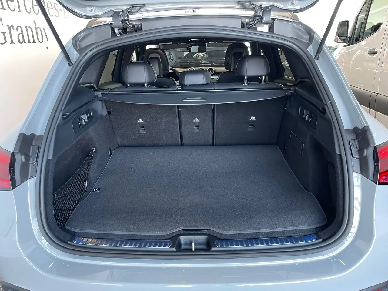 Mercedes-Benz GLC снимка Mercedes-Benz GLC