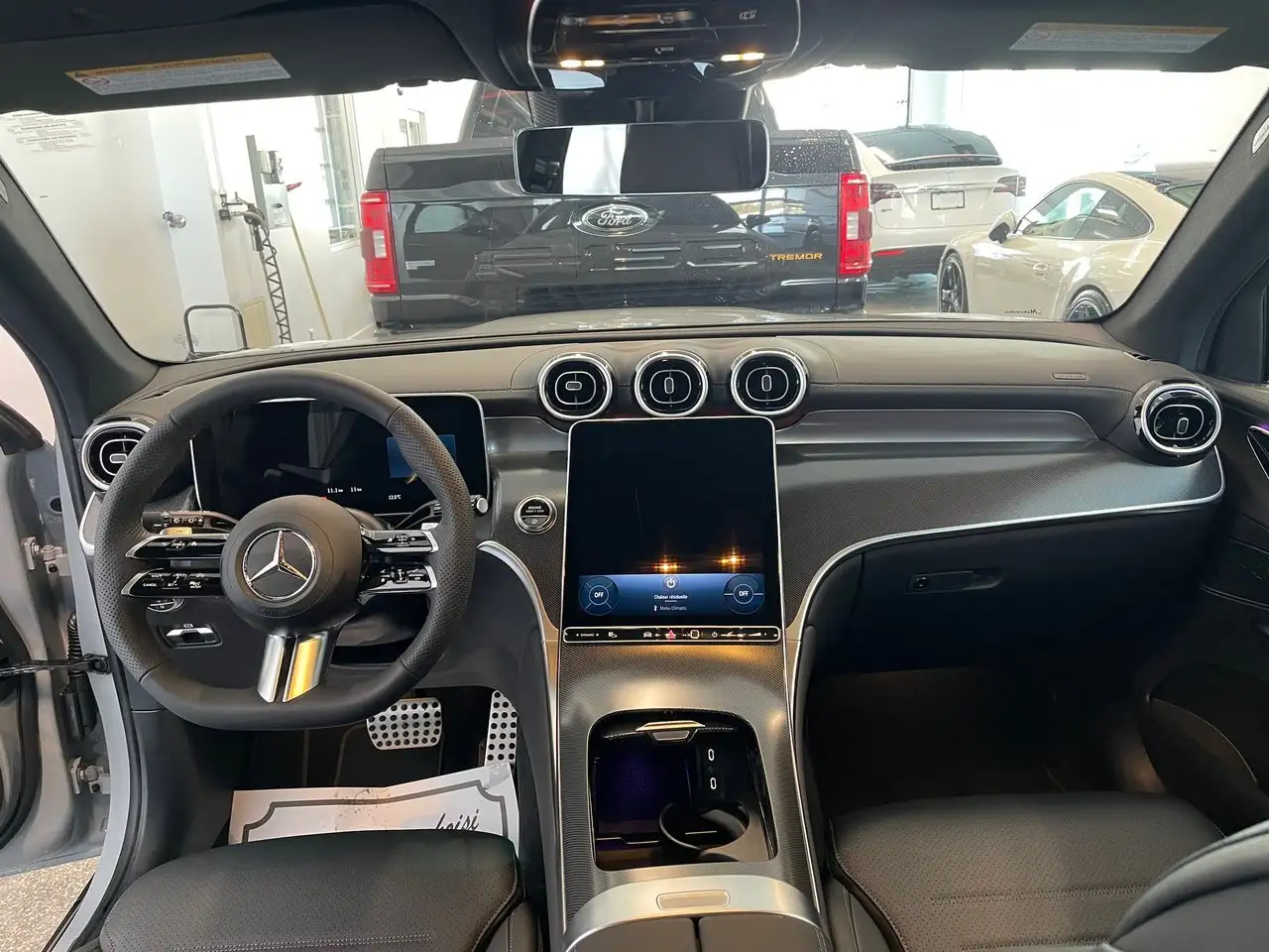 Mercedes-Benz GLC снимка Mercedes-Benz GLC