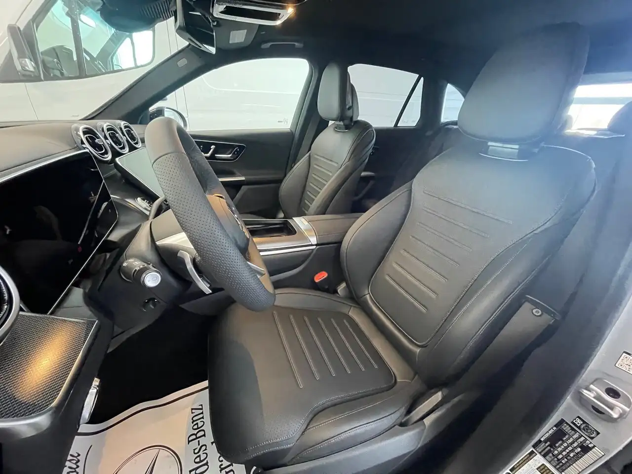 Mercedes-Benz GLC снимка Mercedes-Benz GLC
