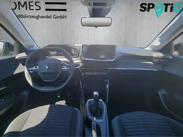 Peugeot 208 view 12