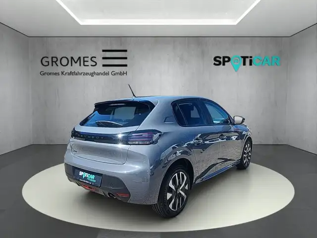 Peugeot 208 view 3