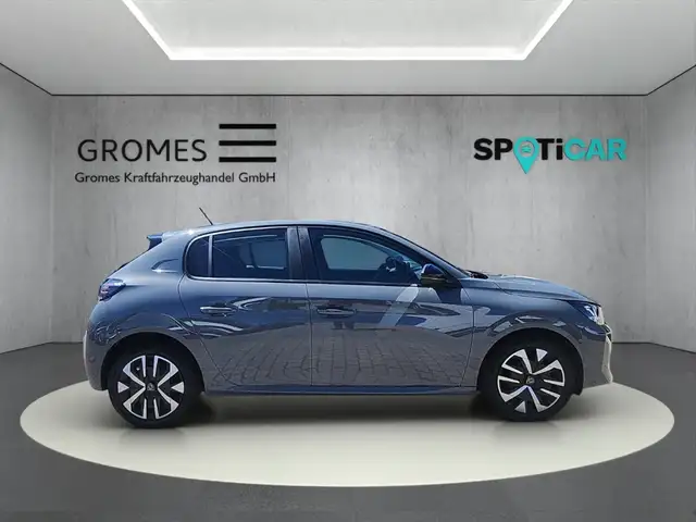 Peugeot 208 view 2