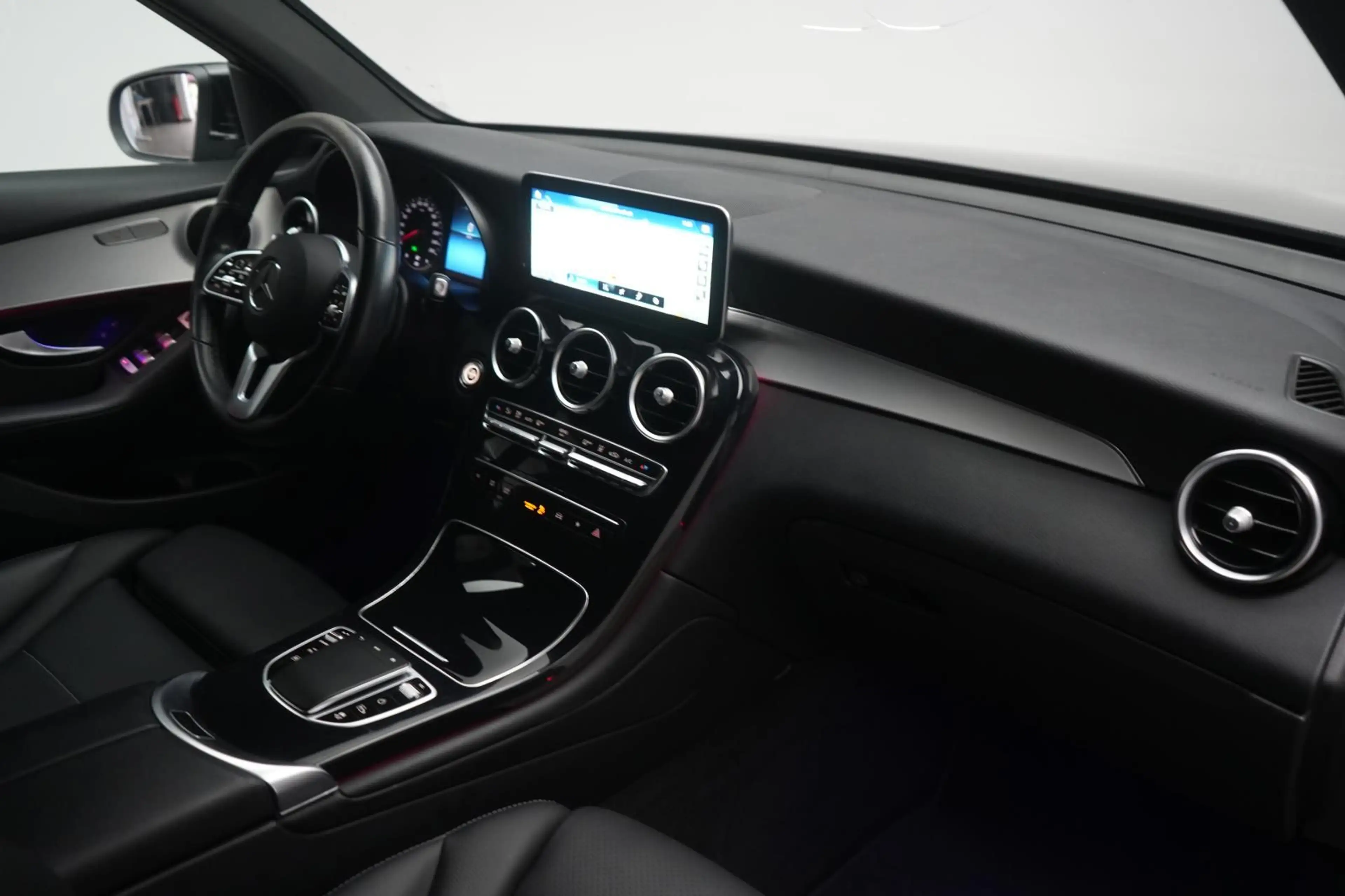 Mercedes-Benz GLC 300 de 4Matic 9G-Tronic Leder/Temp/Standhzg/ — photo 8