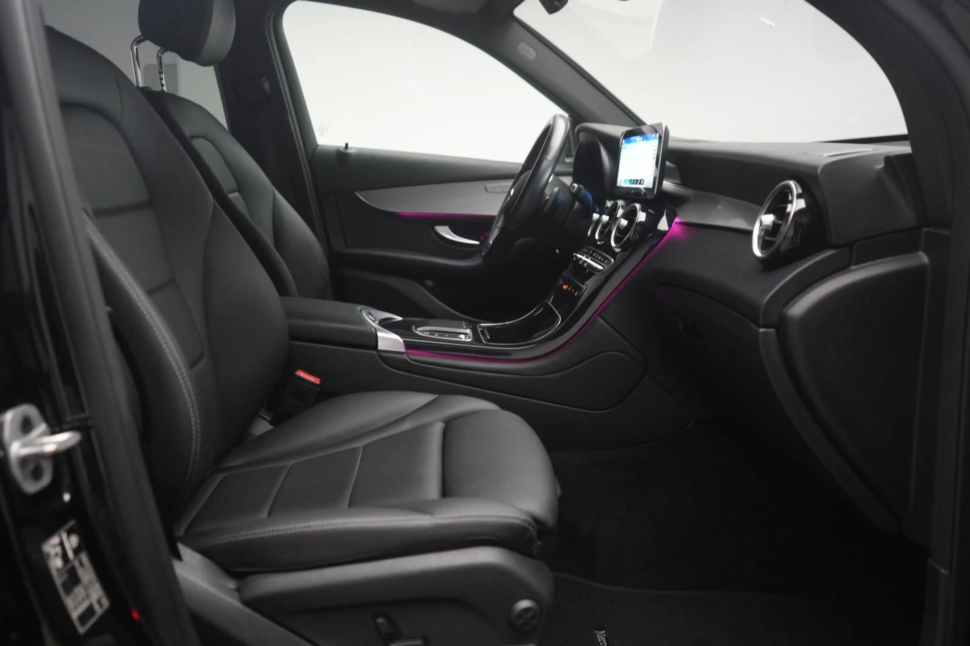 Mercedes-Benz GLC 300 de 4Matic 9G-Tronic Leder/Temp/Standhzg/ — photo 7