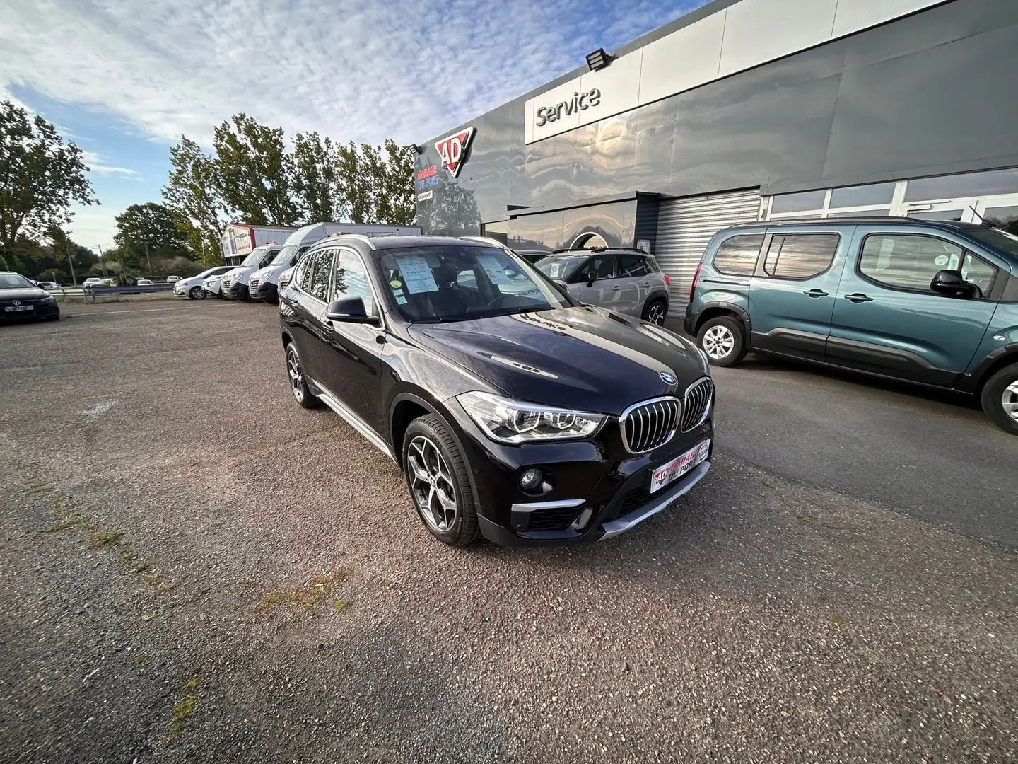 BMW X1 (F48) SDRIVE18DA 150CH XLINE Noir - 1