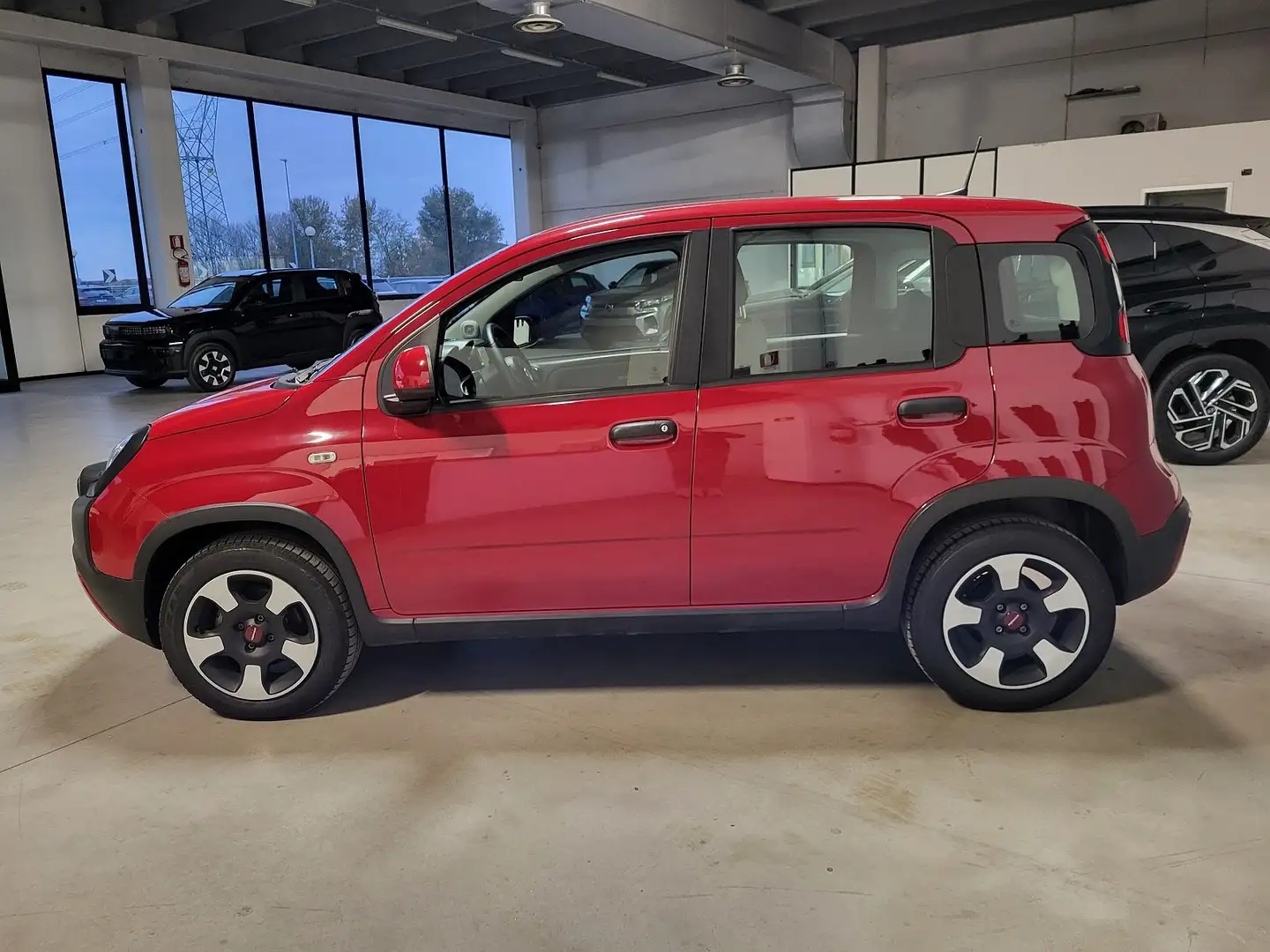 Fiat Panda 1.0 firefly 70CV hybrid City Cross Rouge - 1