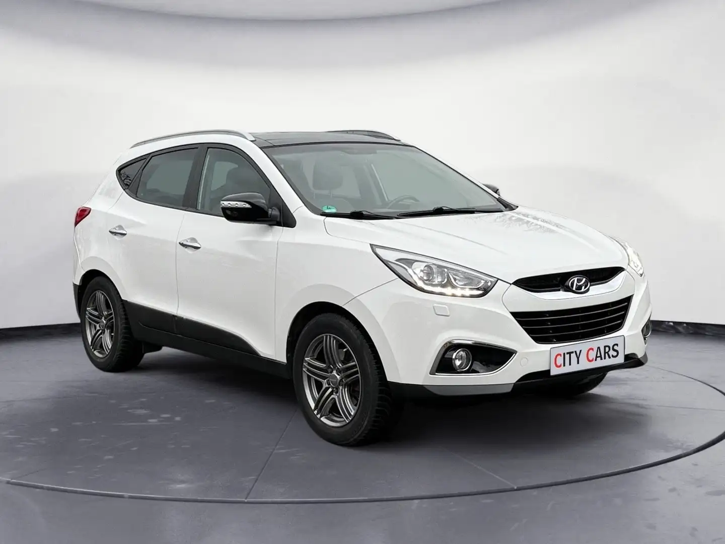 Hyundai iX35 Style 4x4 AWD Kamera Leder Standheizung Weiß - 2
