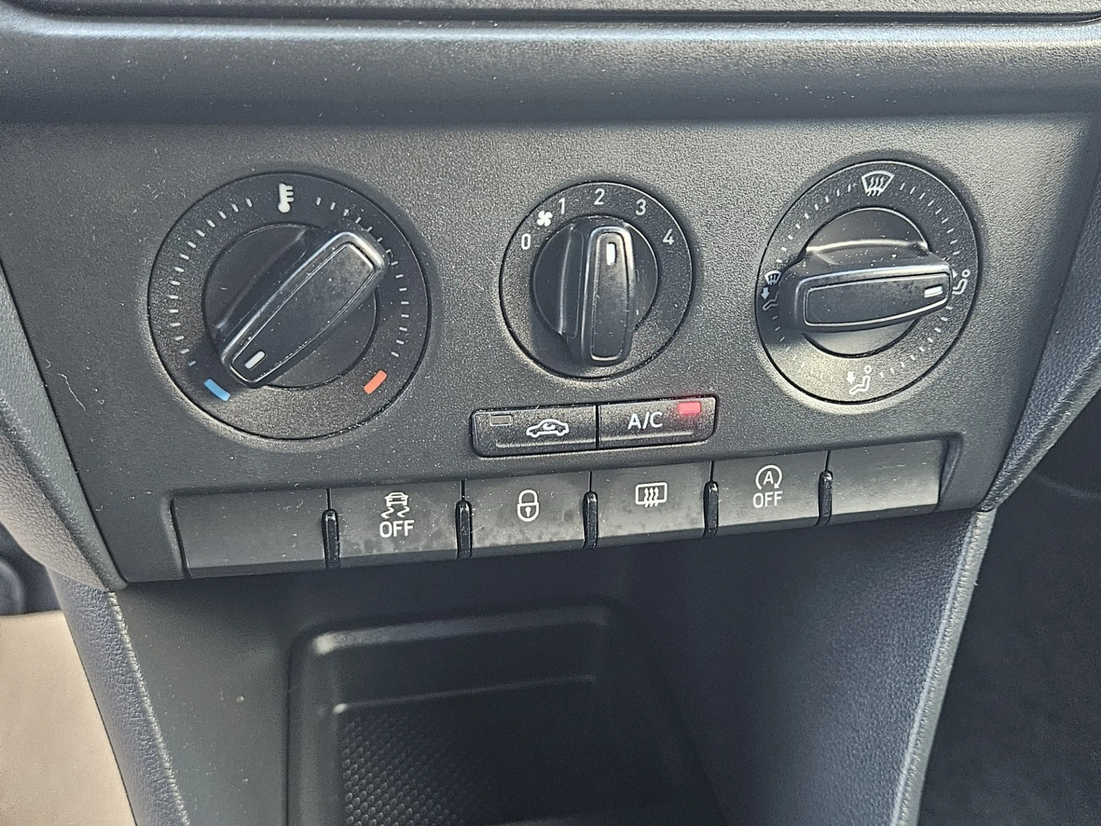 SEAT Toledo 1.2 TSI Enjoy — photo 14