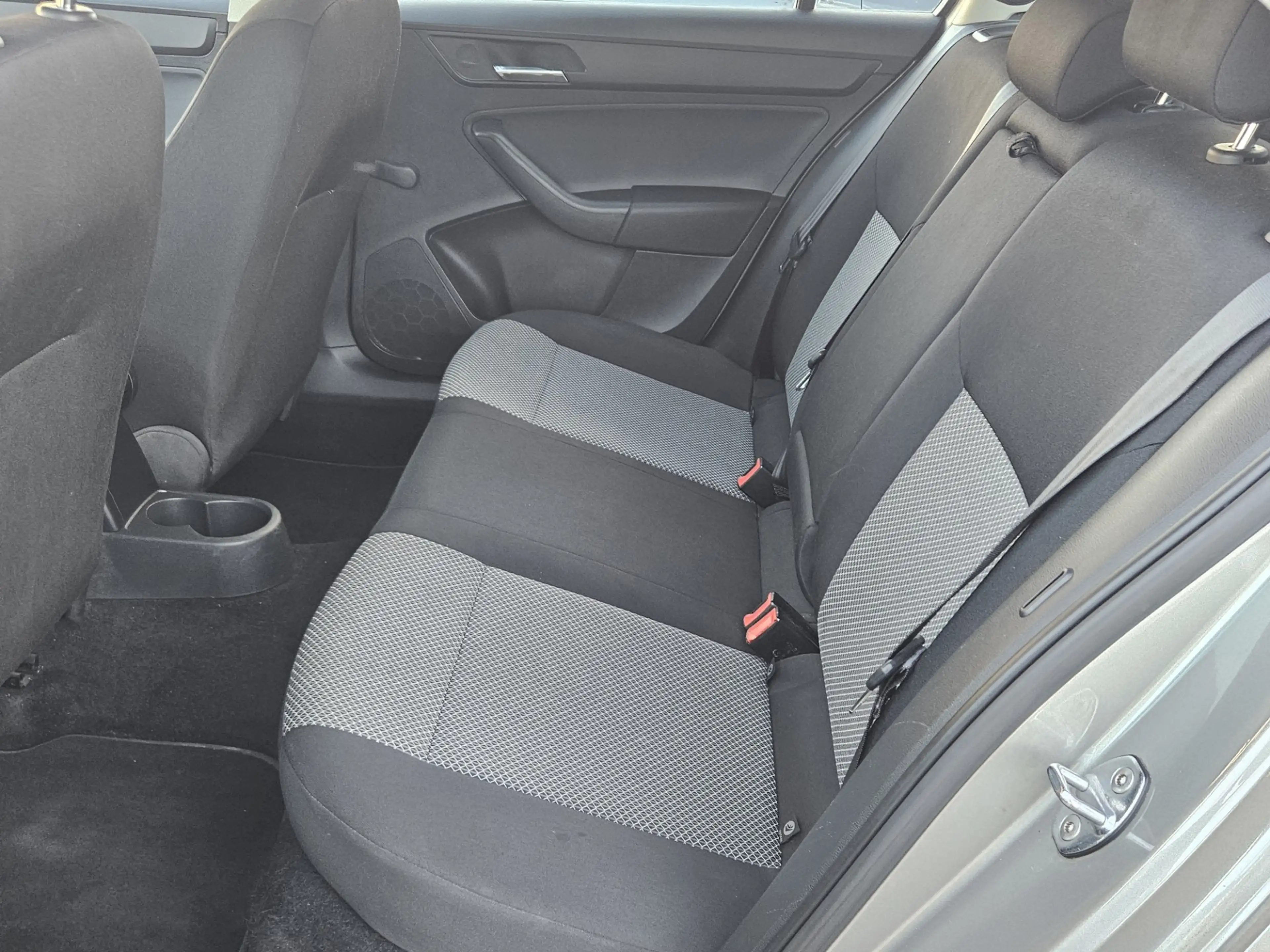 SEAT Toledo 1.2 TSI Enjoy — photo 15