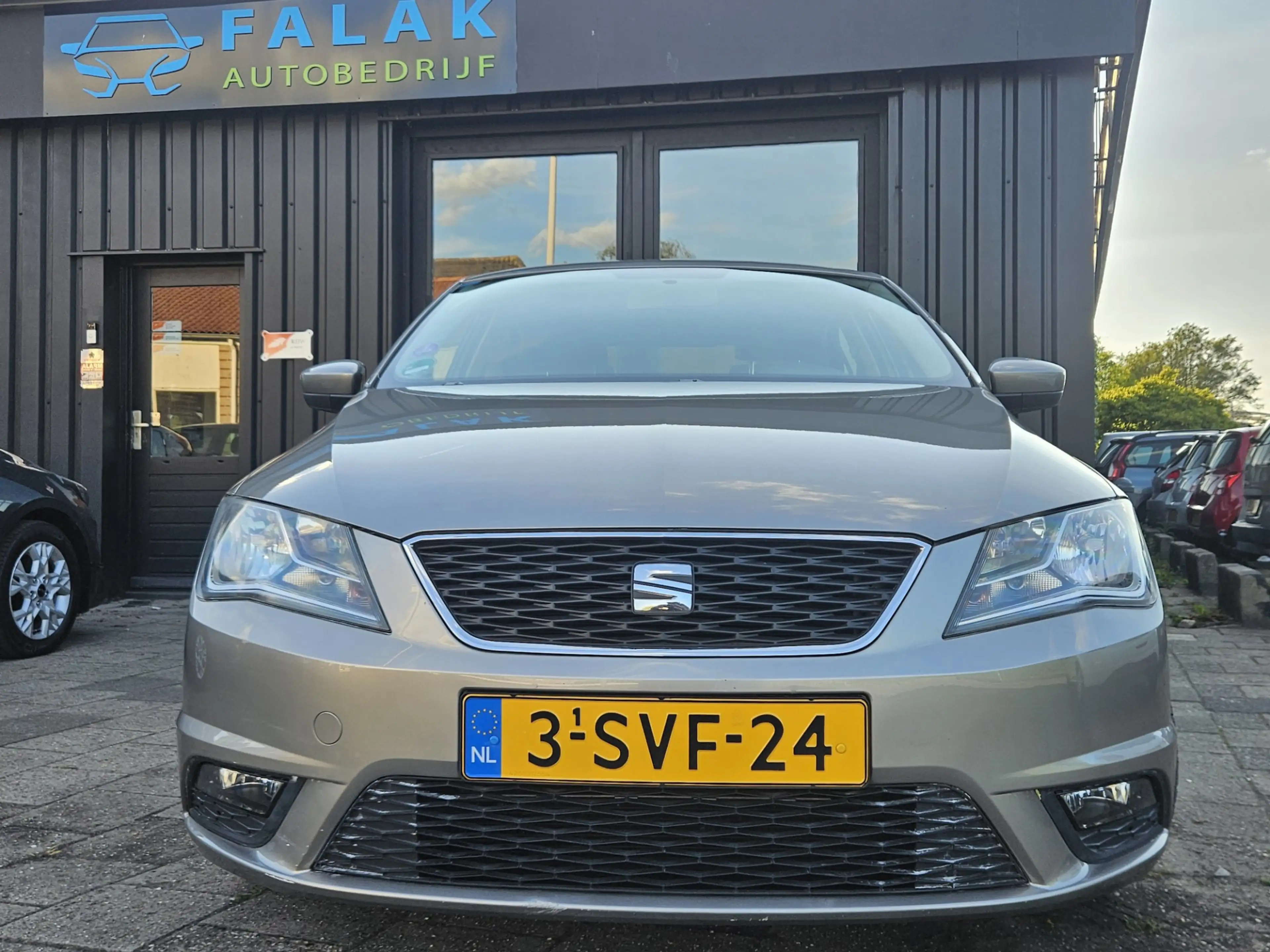 SEAT Toledo 1.2 TSI Enjoy — photo 2