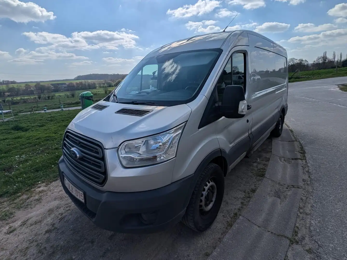 Ford Transit 2.2 TDCi 350 L2H2 – 114 kW (155 ch) – 2015 Argent - 1