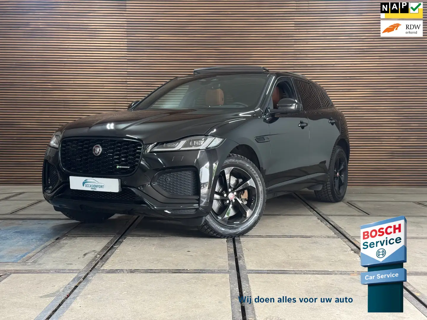Jaguar F-Pace 2.0 P400e R-Dynamic | Black Edition | Pano | Carpl Zwart - 1