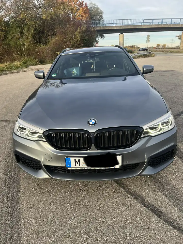 2020 BMW 520 520 d xDrive M Sport, photograph 2