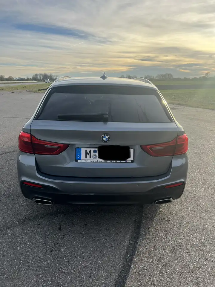 2020 BMW 520 520 d xDrive M Sport, photograph 3
