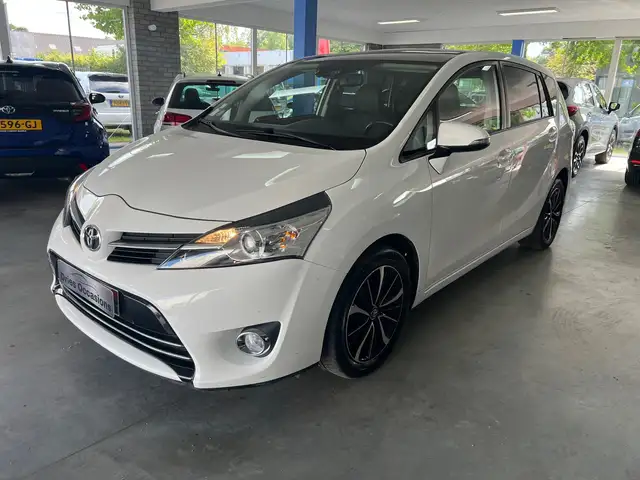 Toyota Verso 1.8 VVT-i Executive 7 persoons Automaat!