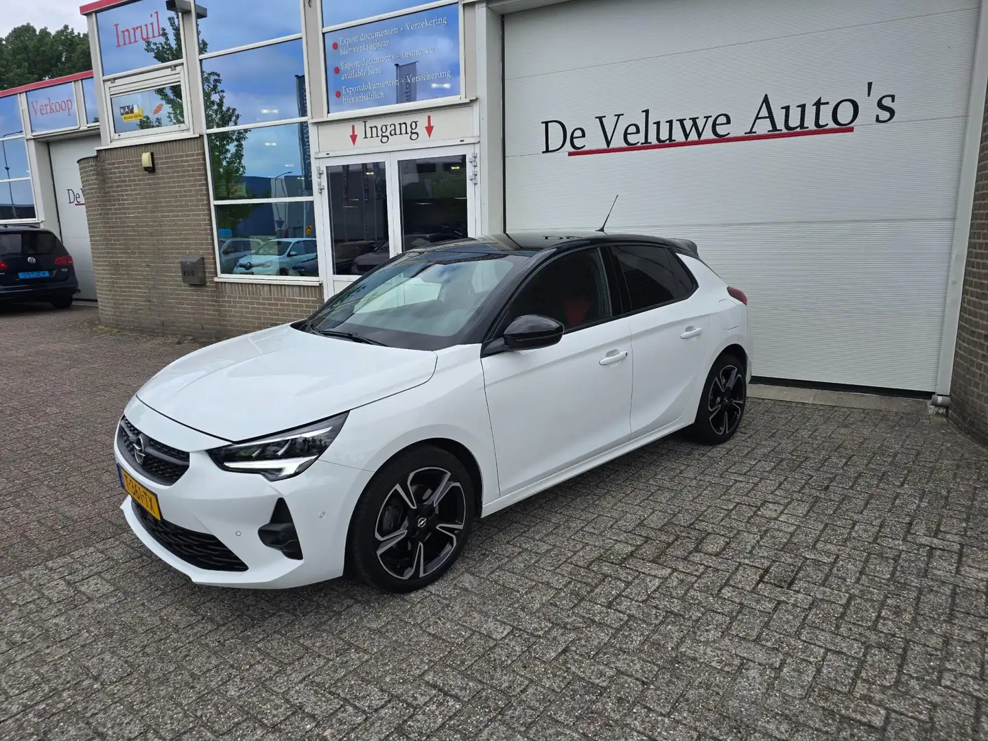 Opel Corsa 1.2 GS Line APPLE CARPLAY PDC LED CAMERA 130 PK Wit - 2