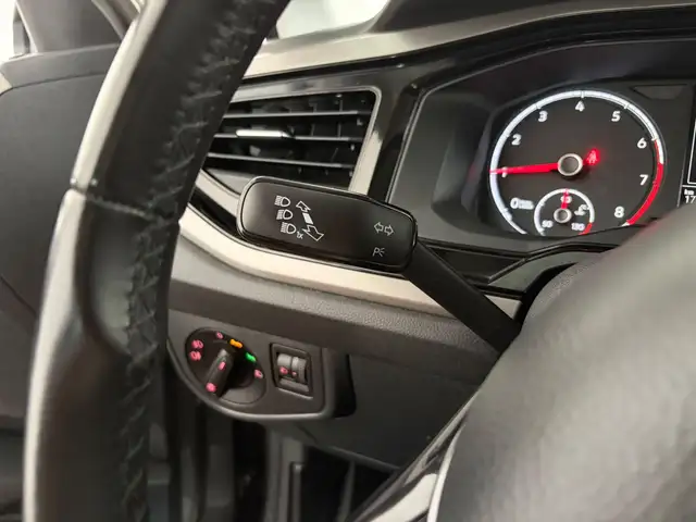 Volkswagen Polo view 8
