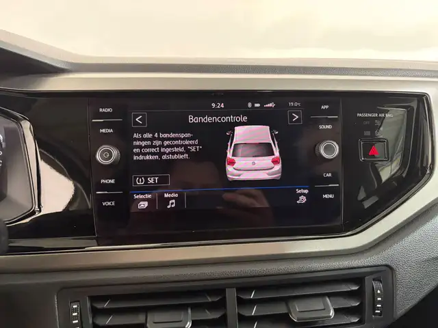 Volkswagen Polo view 10