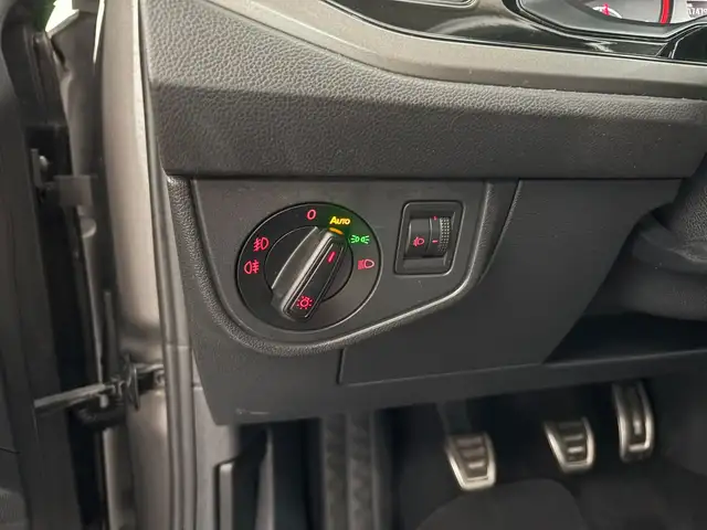 Volkswagen Polo view 5