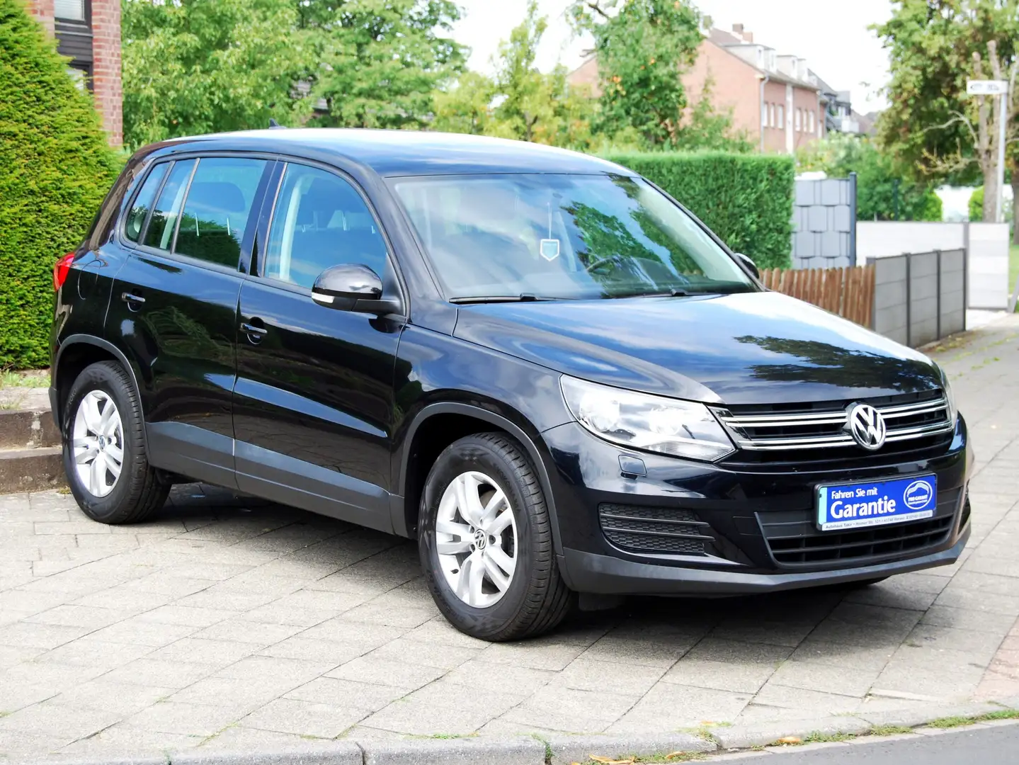 Volkswagen Tiguan Trend * Navi-Tempomat-Klimaautomatik-PDC * Zwart - 2