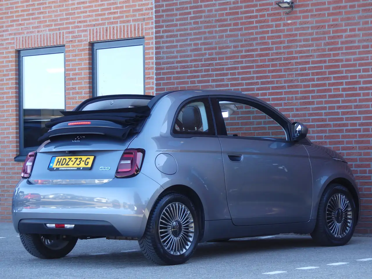 Fiat 500C RED 42 kWh Cabriolet Navigatie/Camera 30