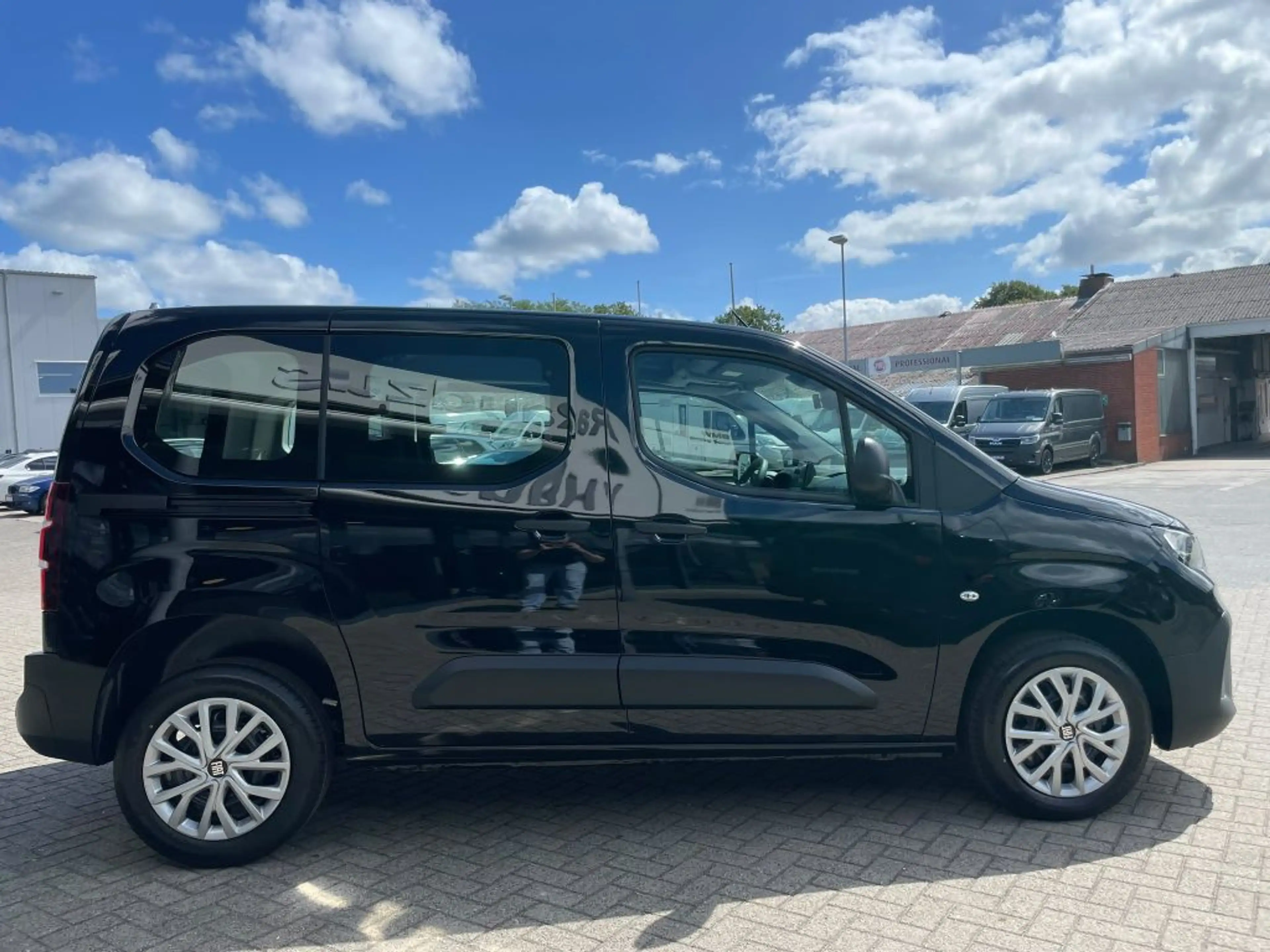 Fiat Doblo 1.5 Diesel L1 — photo 8