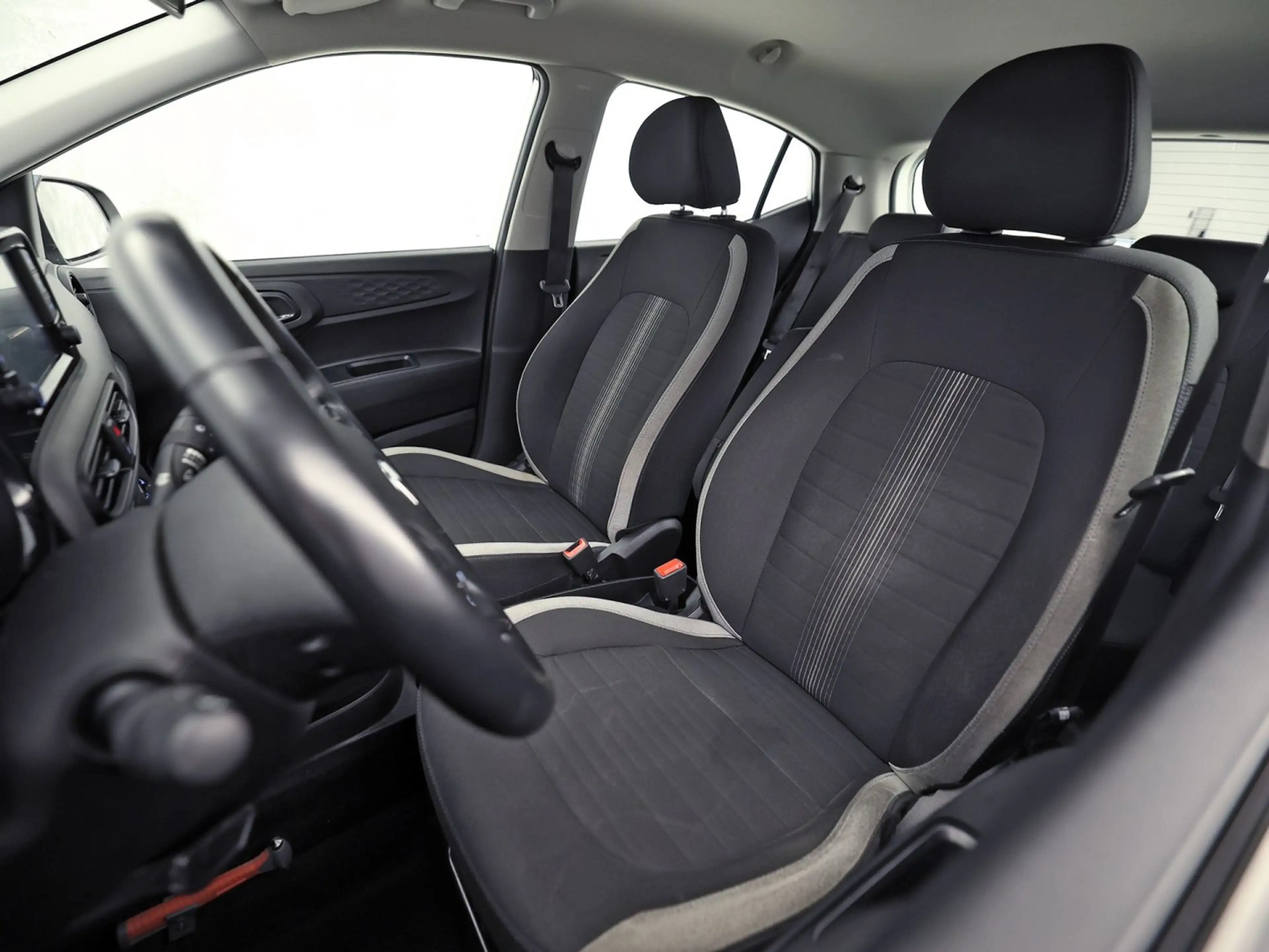 Hyundai i10 1.0 Comfort (APPLE CARPLAY, CRUISE, SPORTSTOELEN, — photo 13