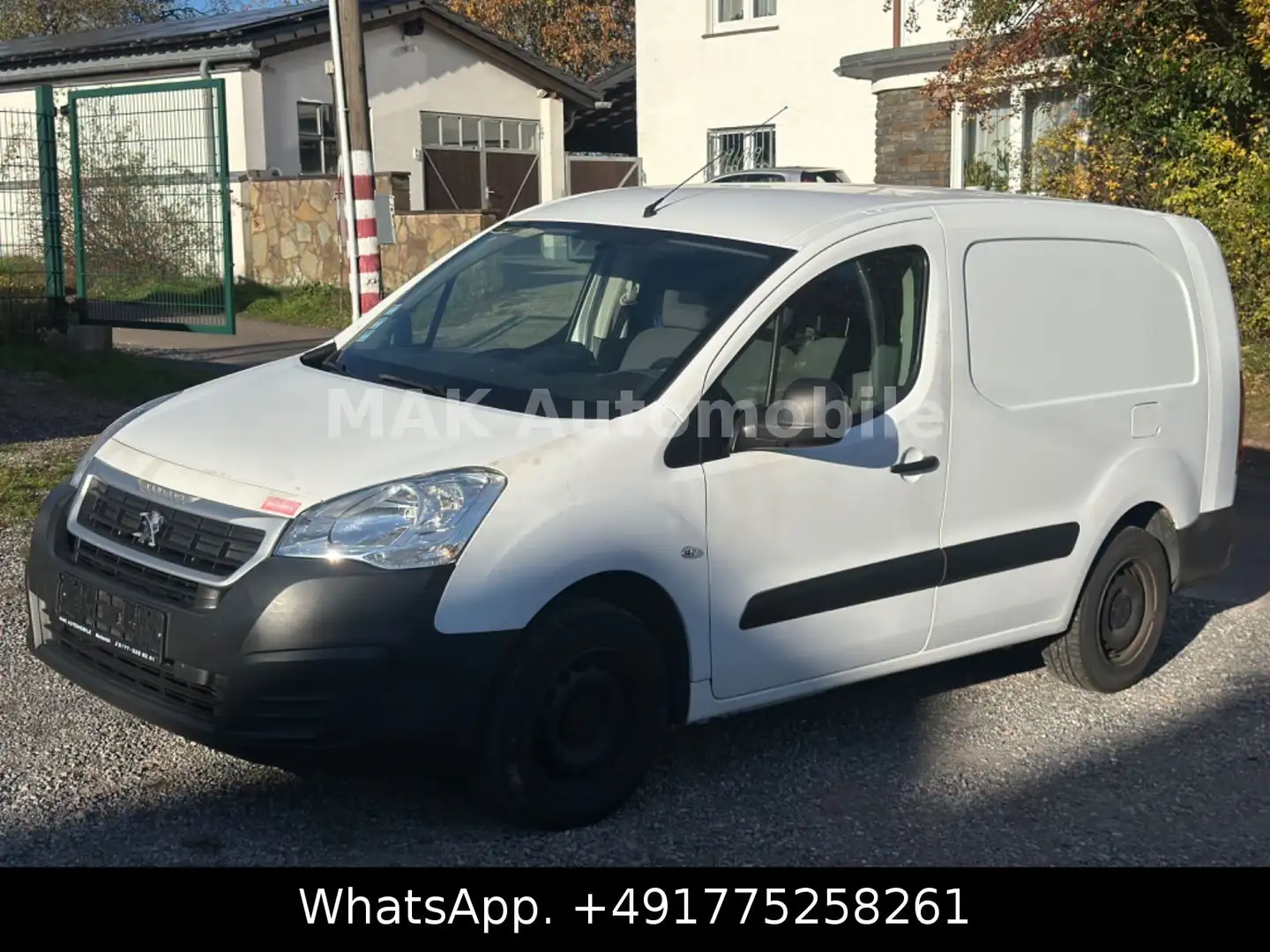 Peugeot Partner L2 Komfort Avantage TÜV 08.26 Weiß - 1