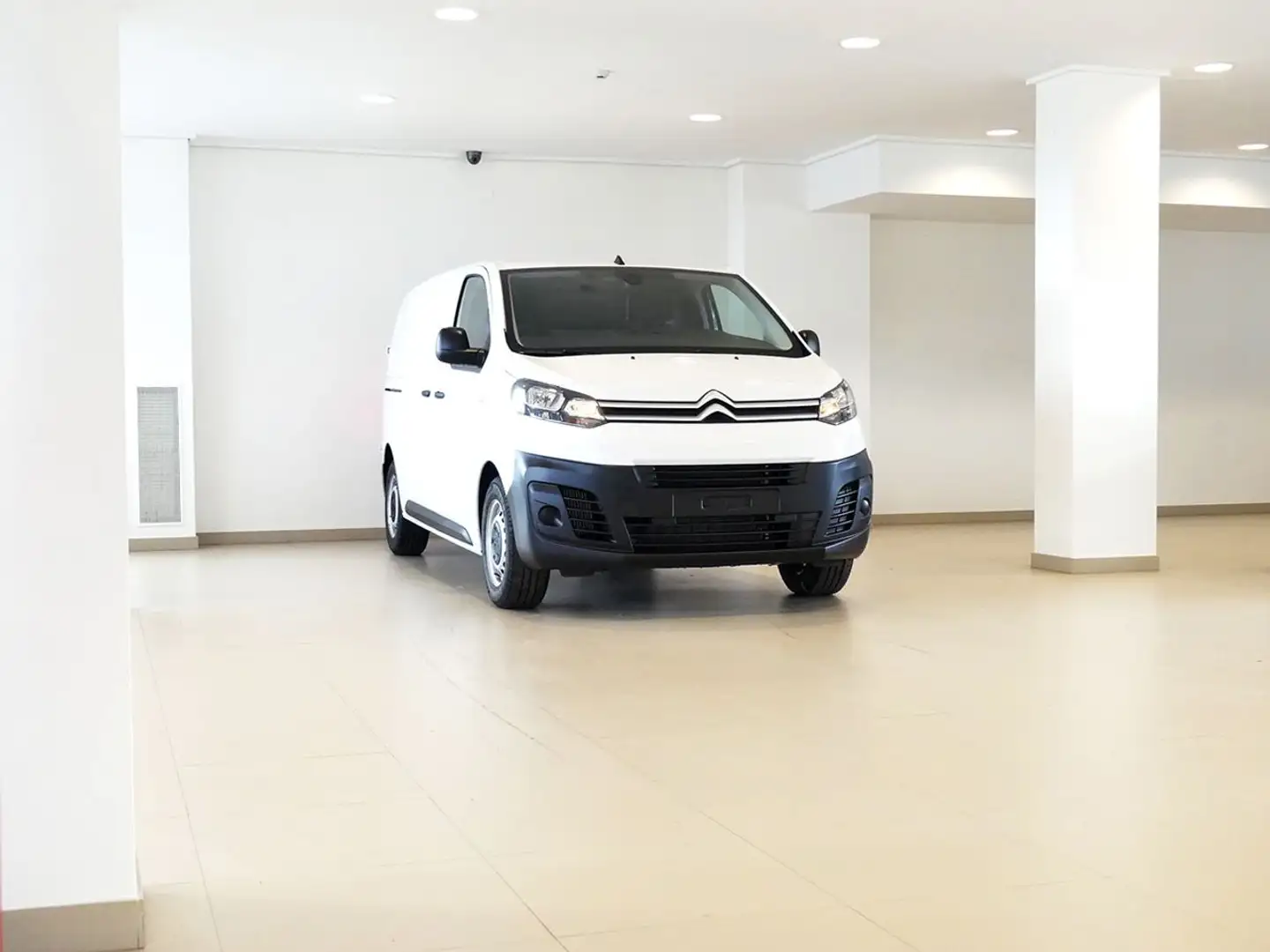 Citroen Jumpy 1.5 75KW BLUEHDI 102CV S&S FURGÓN TALLA MA Bianco - 2