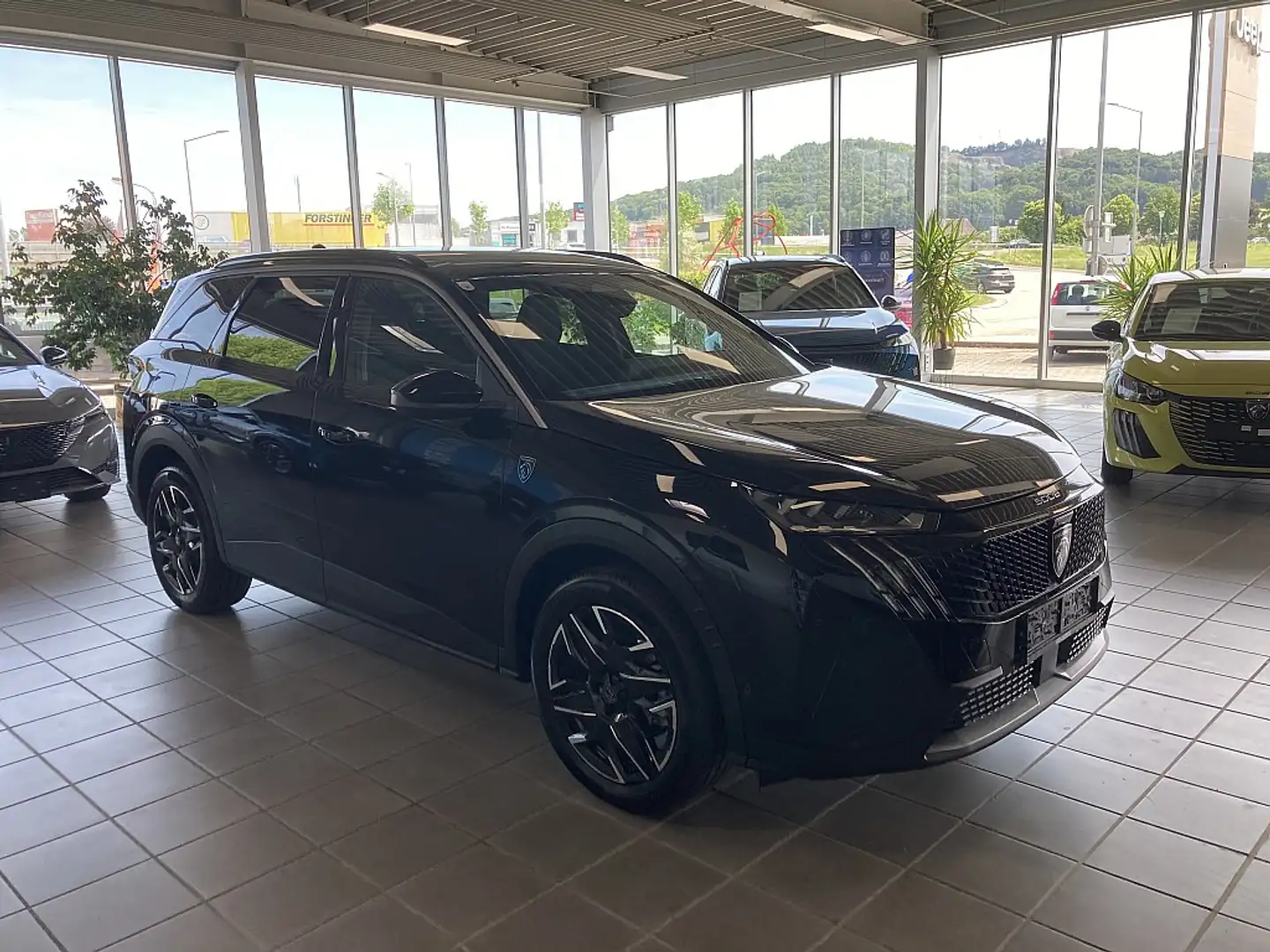 Peugeot 5008 mHEV 136 e-DCS6 GT Aut. Noir - 2