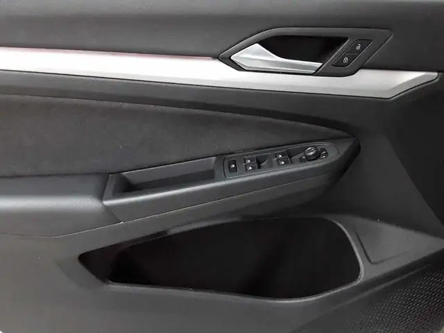 Volkswagen Golf view 17