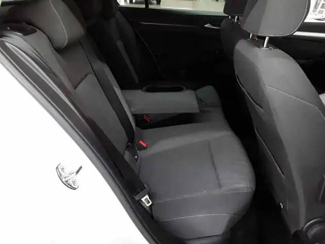 Volkswagen Golf view 14