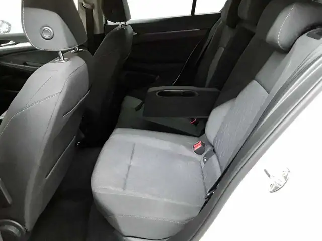 Volkswagen Golf view 13