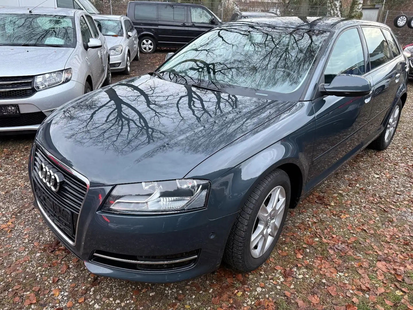 Audi A3 Sportback 1.4 TFSI Attraction Gris - 2