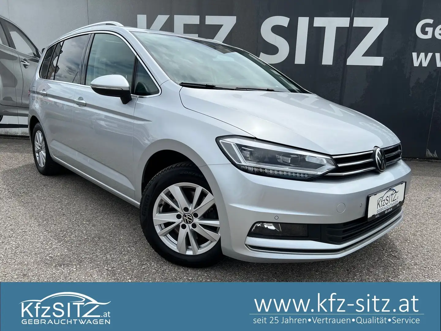 Volkswagen Touran Highline 2,0 TDI | 7 SITZE Silber - 1