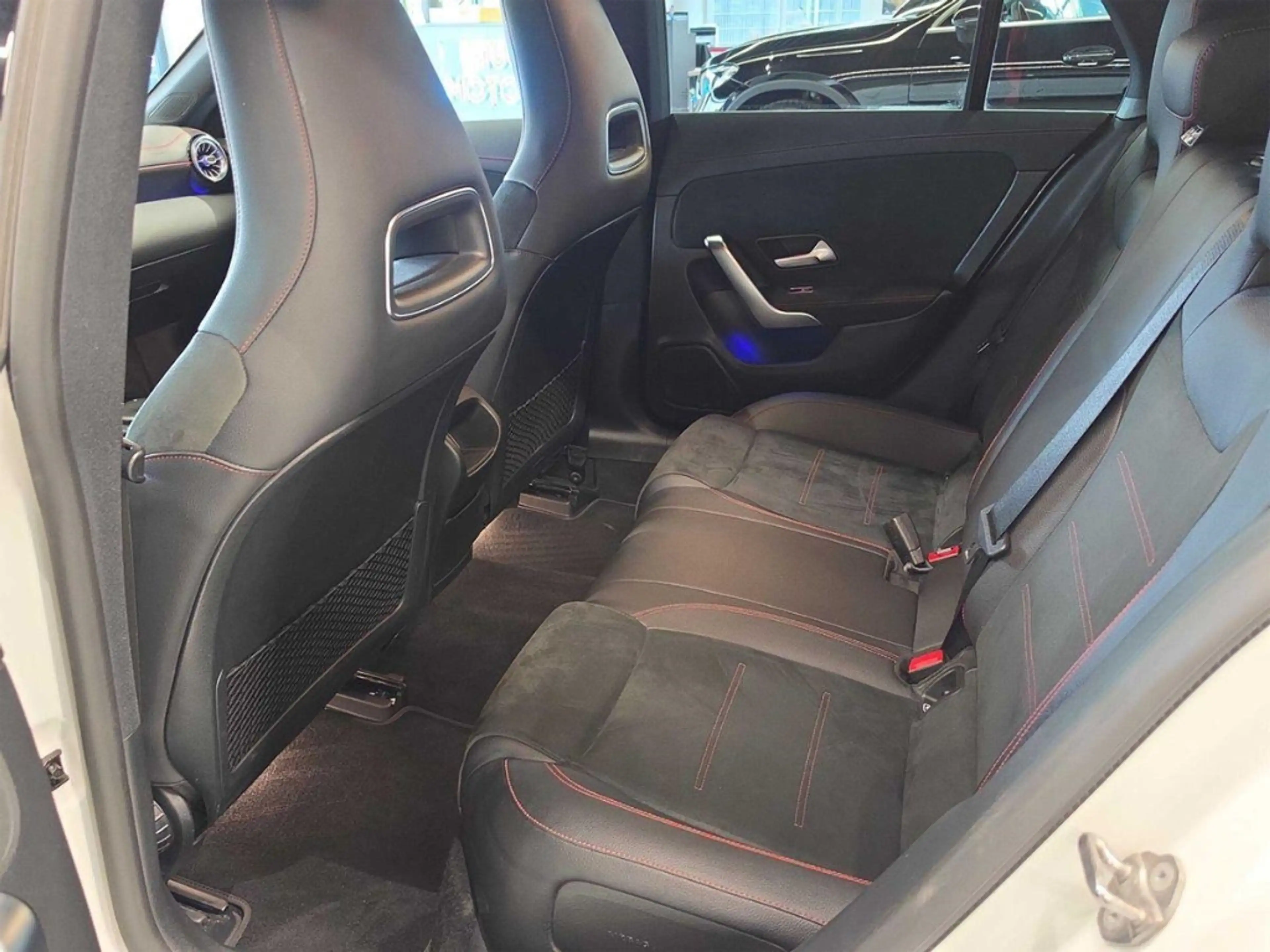 Mercedes-Benz CLA 220 d AMG Ambiente Night MULTIBEAM — photo 15