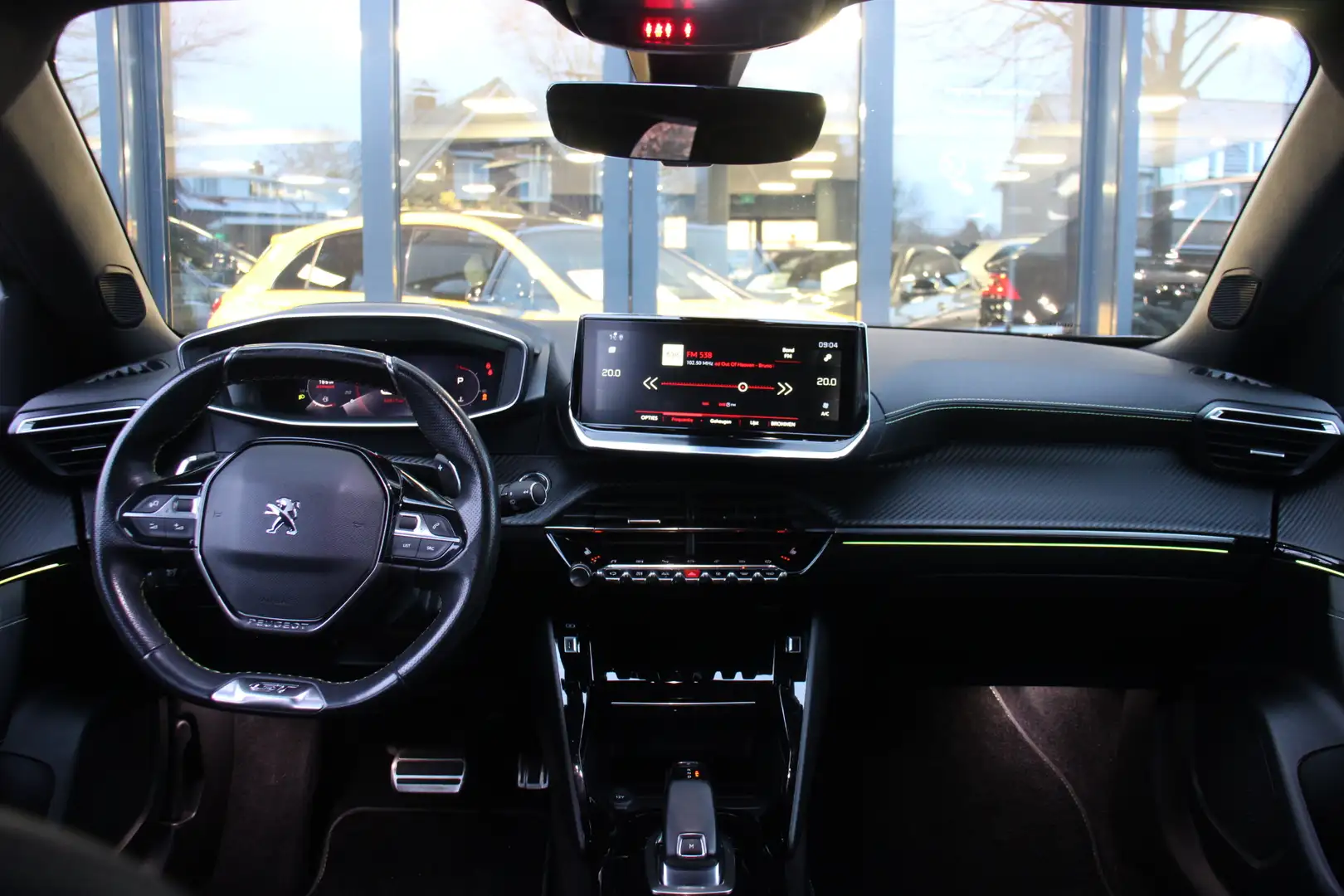 Peugeot 2008 1.2 PureTech GT Pack Navi/Camera/Keyless/Sfeerverl Grau - 2