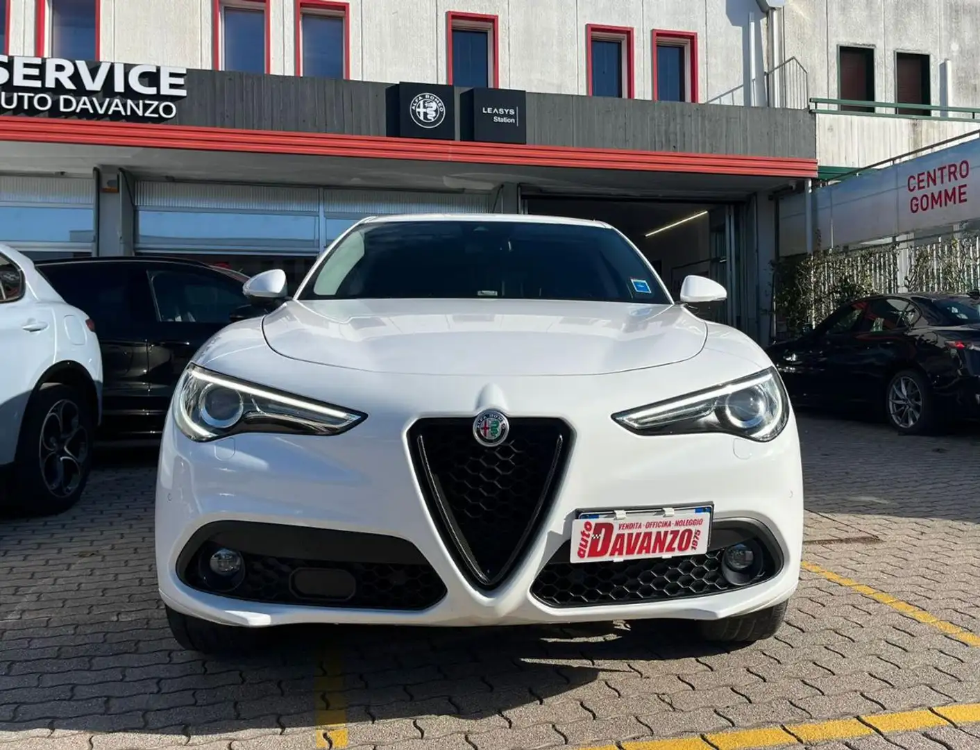 Alfa Romeo Stelvio 2.2 Turbodiesel 210 CV AT8 Q4 Executive Bianco - 2